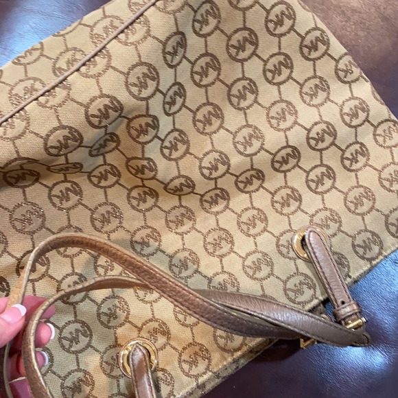 Michael Kors Beige & Gold glitter bag hobo/ tote / baby bag Carry All TOTE 12x12 - Picture 7 of 10